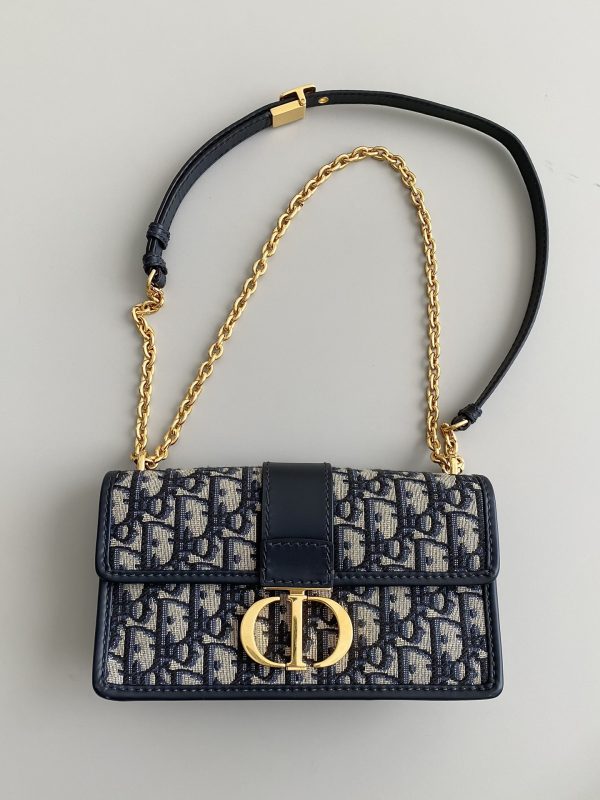 Dior East-west Bag With Chain