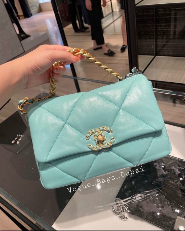 Lambskin Quilted Medium Chanel