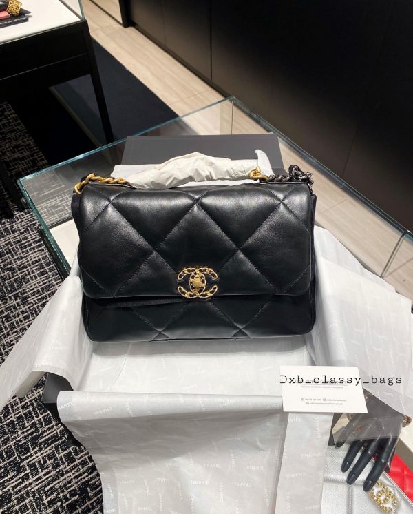 Lambskin Quilted Medium Chanel