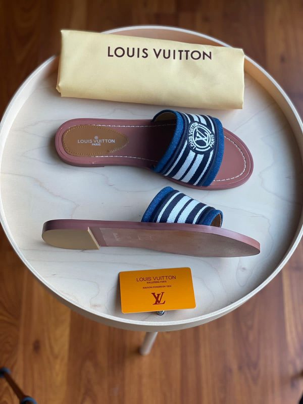 Louis Vuitton Slippers - Image 4