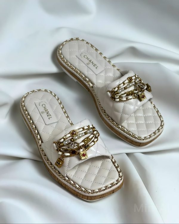 Chanel Slippers For Women - Image 2