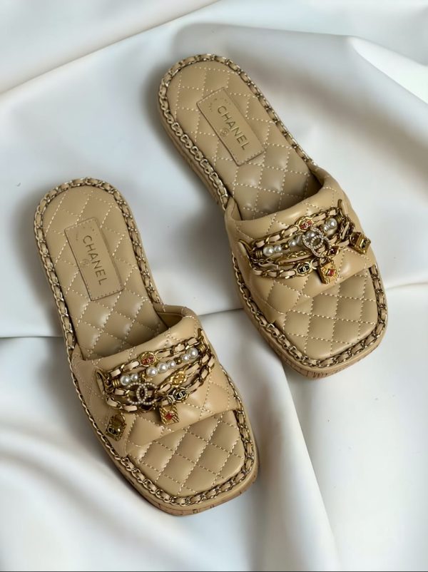 Chanel Slippers For Women - Image 3