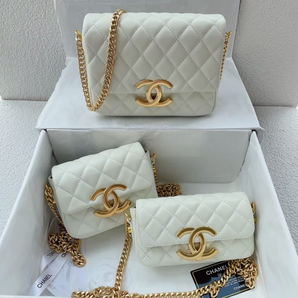 Chanel Vintage Shoulder Flap Bag - Image 3