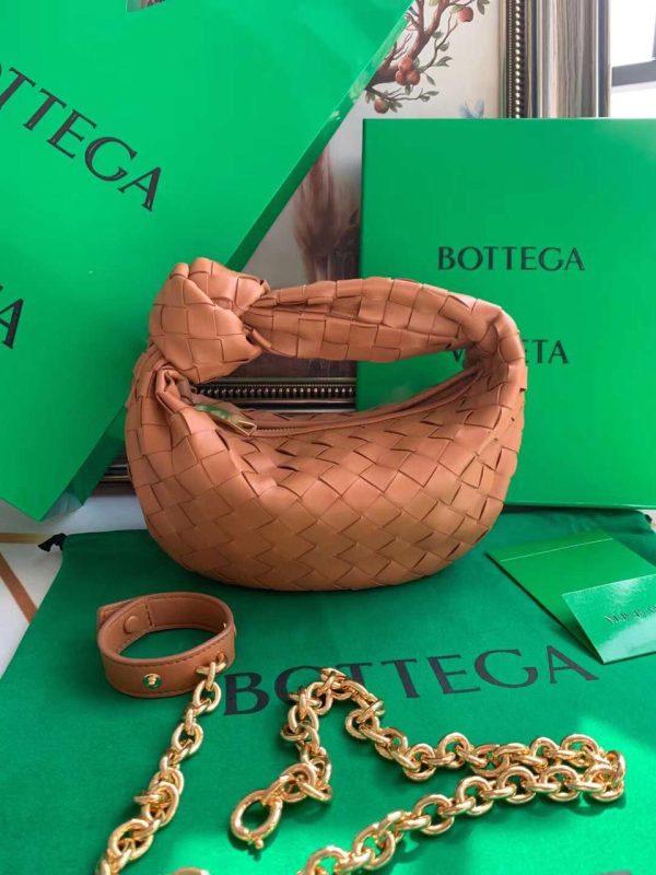 The Bottega Veneta Jodie Bag - Image 7