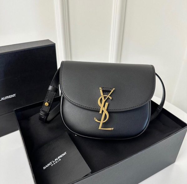 Kaia Ysl-plaque