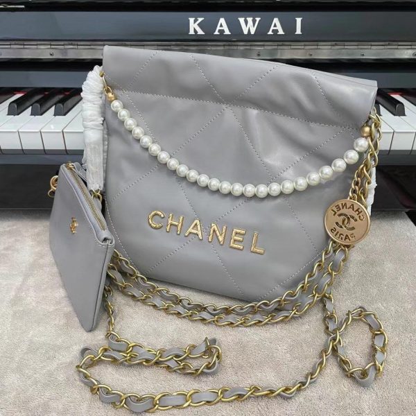 Chanel 22 Tote Handbags - Image 5