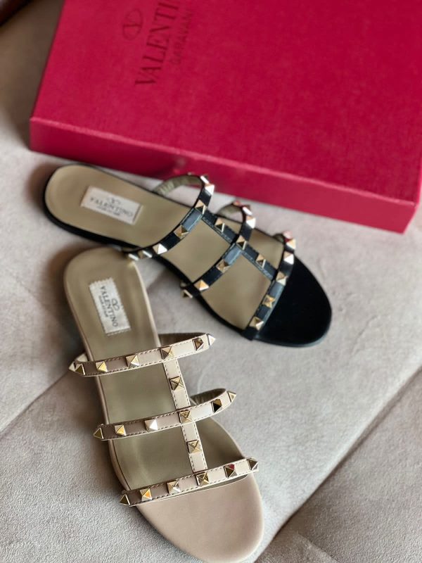 Valentino Garavani Rockstud Flat Sandals - Image 3