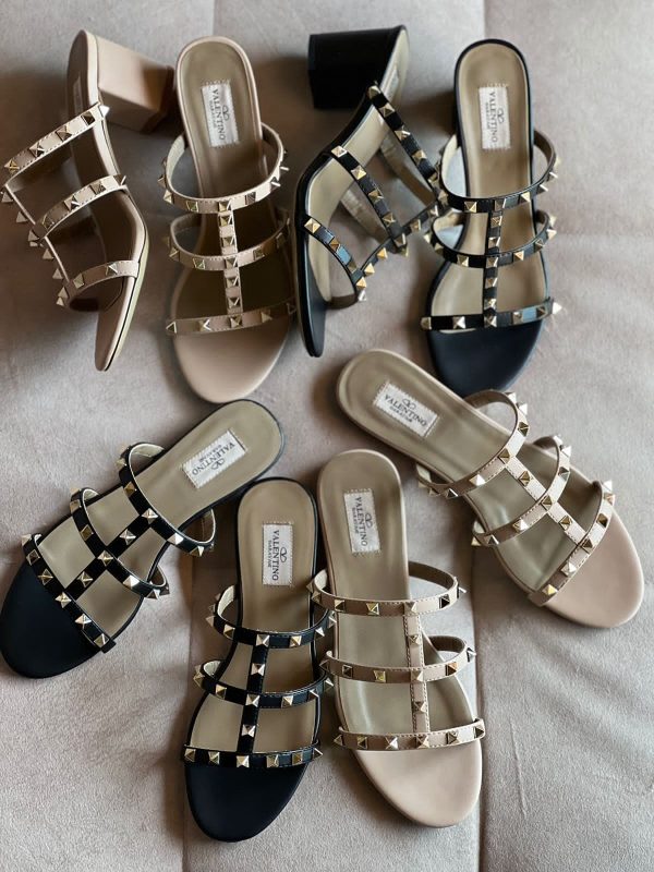 Valentino Garavani Rockstud Flat Sandals