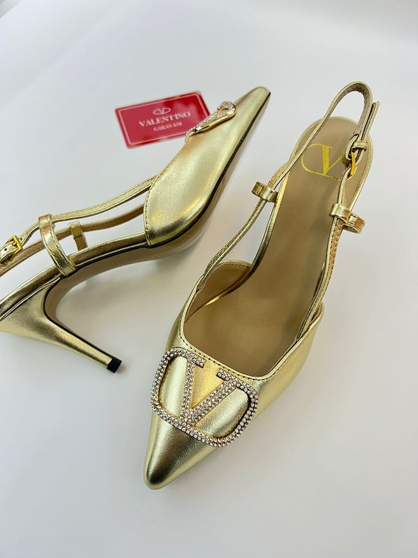 Valentino Garavani Vlogo Glow Pump