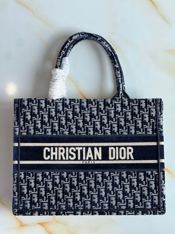 Dior Medium Book Tote - Image 5