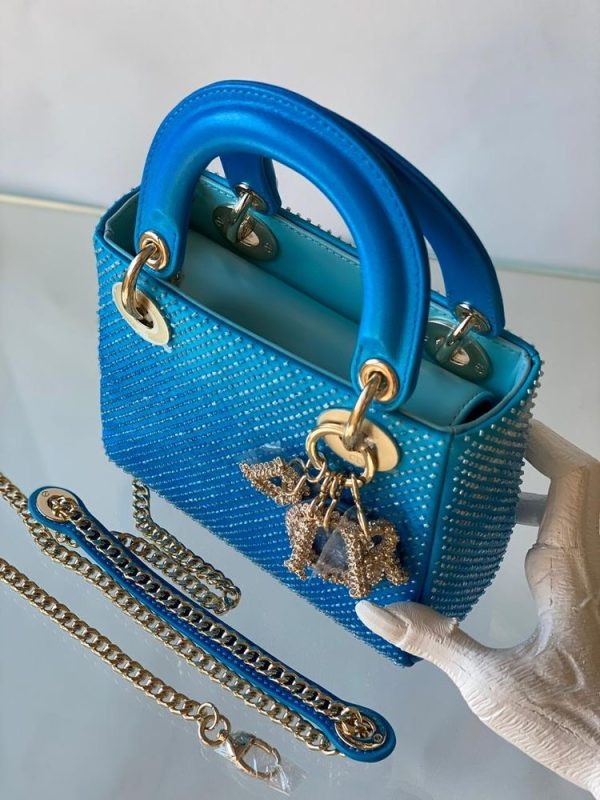 Limited Edition Crystal Lady Dior - Image 3