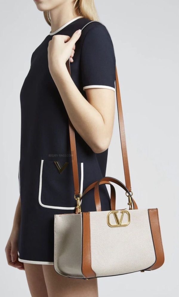 Valentino Vlogo Signature Tote Bag - Image 2