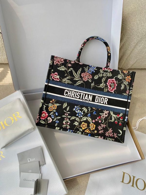 Dior Large Book Tote Petites Fleurs Embroidery