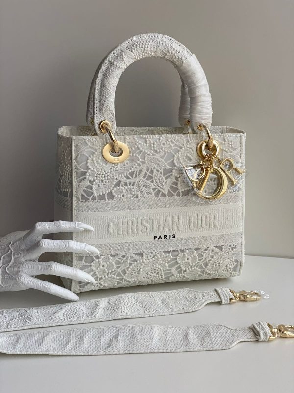 Dior Lady Dior Natural D-Lace Embroidery - Image 2