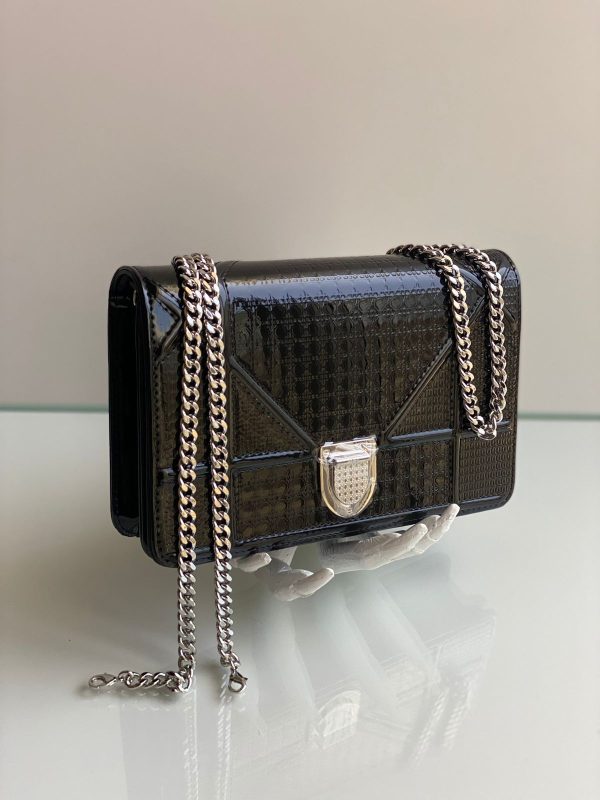 Christian Dior Diorama Medium Flap Bag - Image 2