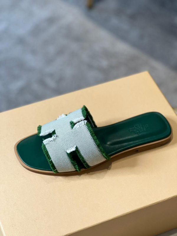 Hermes Oran Sandal Vert Canvas - Image 2