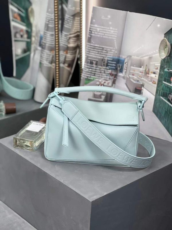 Loewe Puzzle Edge Bag In Satin Calfskin - Image 4