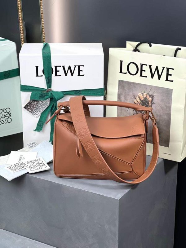 Loewe Puzzle Edge Bag In Satin Calfskin - Image 5