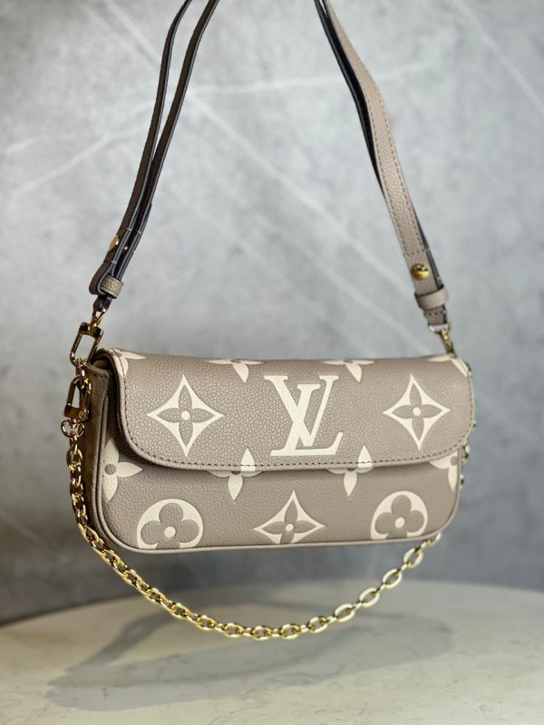 Louis Vuitton Wallet On Chain Ivy