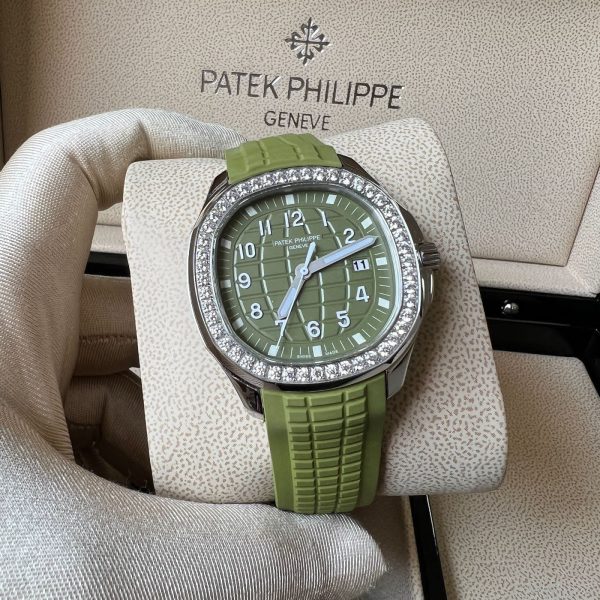 Patek Philippe Aquanaut Luce Diamond Watch - Image 2