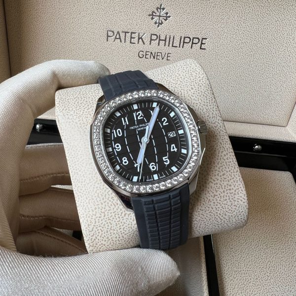 Patek Philippe Aquanaut Luce Diamond Watch - Image 4