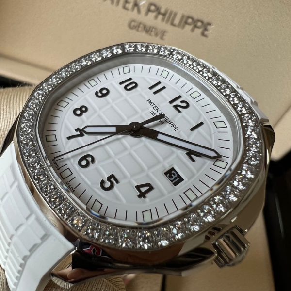 Patek Philippe Aquanaut Luce Diamond Watch - Image 6