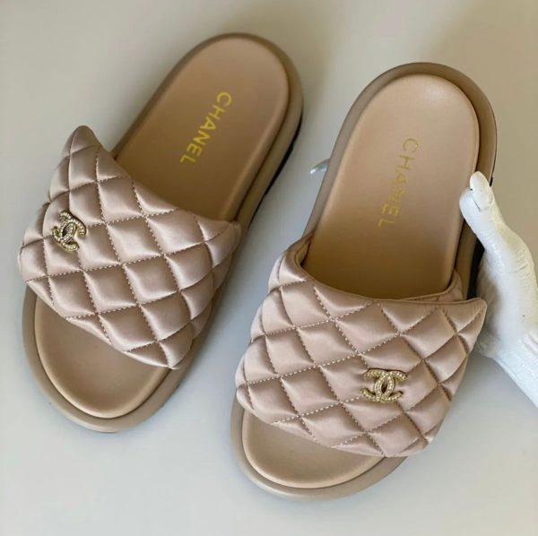 Chanel Slippers Lambskin - Image 2