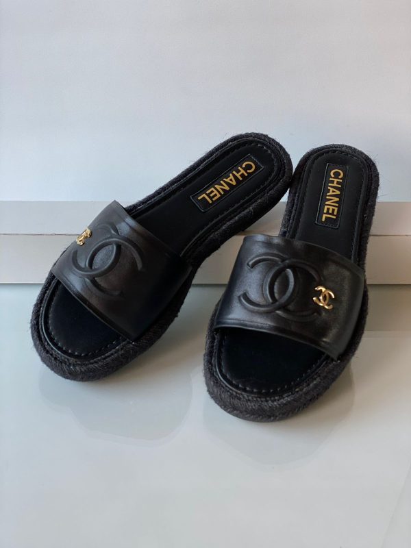 Chanel 23c Black Lambskin Leather CC Logo