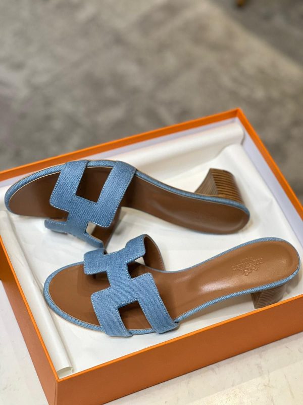 Hermes Calfskin Oasis Sandal - Image 2