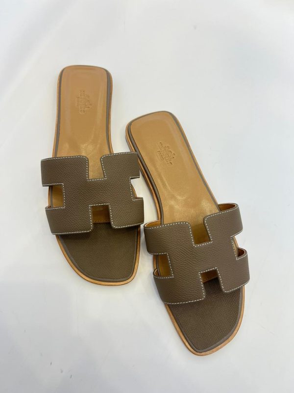 Hermes Oran Leather Sandal - Image 5