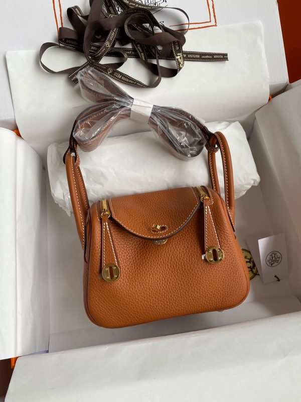 Hermes Lindy Mini Shoulder Bag - Image 4