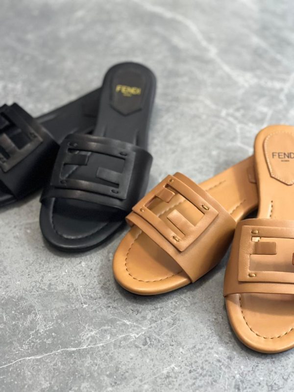 Fendi FF Cutout Flat Leather Sandals - Image 4