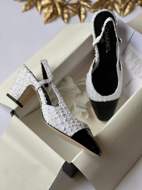 Chanel Classic Two Tone Pump Shoes - Image 10