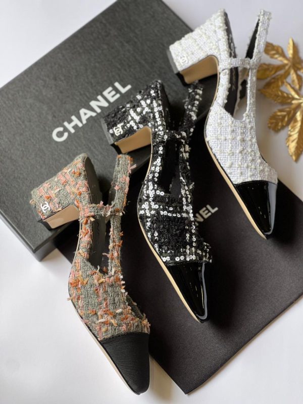 Chanel Classic Two Tone Pump Shoes - Image 2