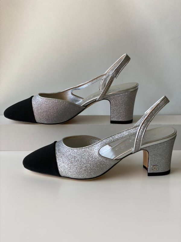 Chanel Classic Two Tone Pump Shoes - Image 5