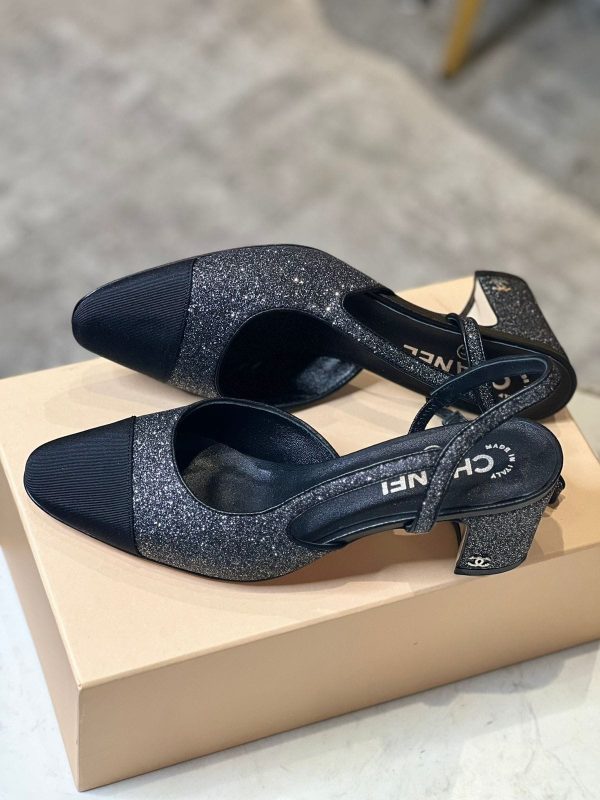 Chanel Classic Two Tone Pump Shoes - Image 8