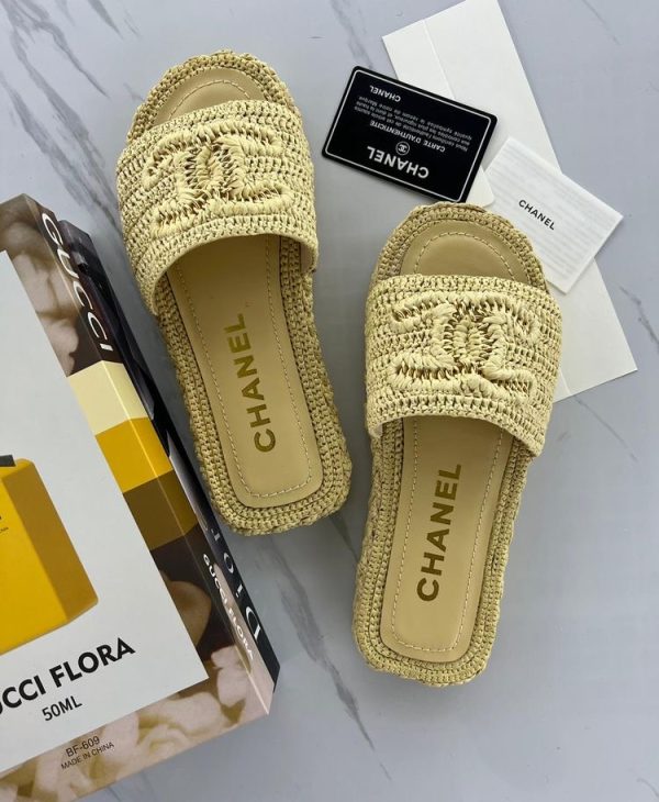Chanel Black Woven Raffia CC Flat Slides - Image 2