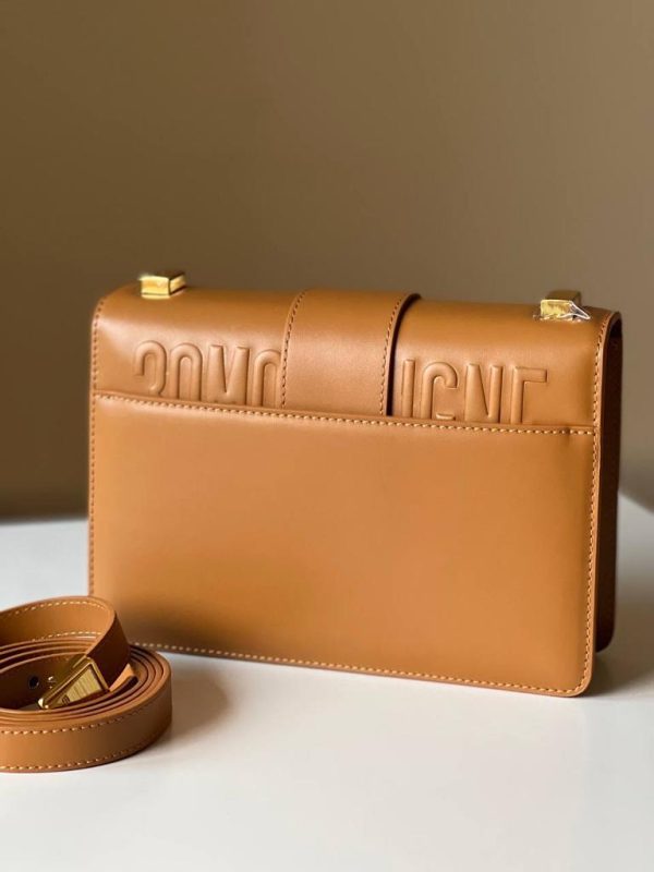 Dior 30 Montaigne East West Bag - Image 11