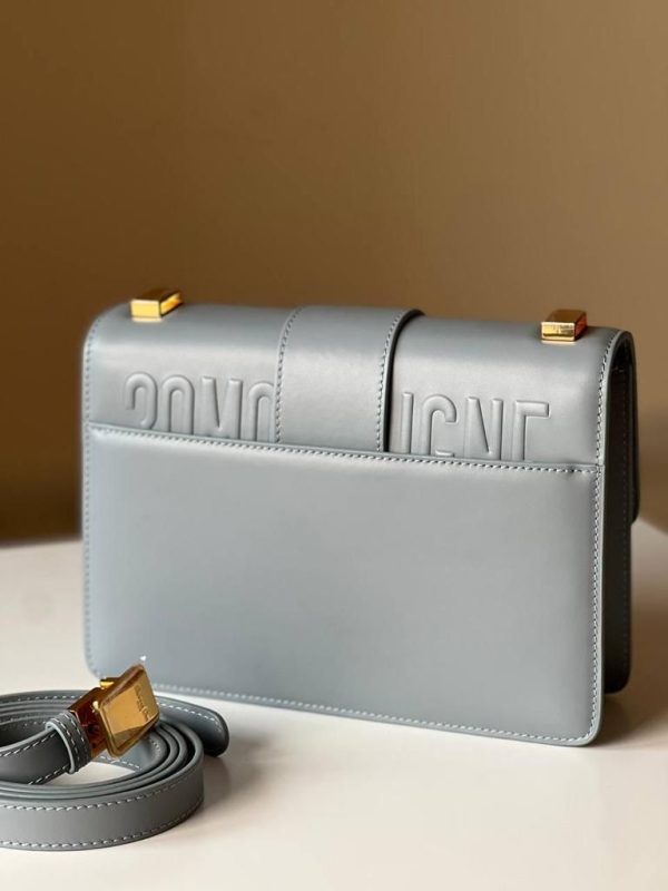 Dior 30 Montaigne East West Bag - Image 4