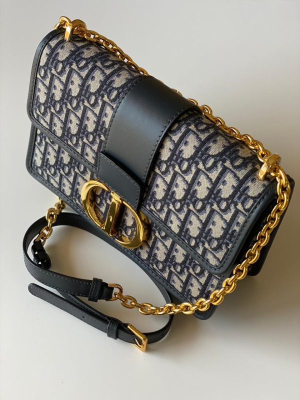 Dior 30 Montaigne East West Bag - Image 14