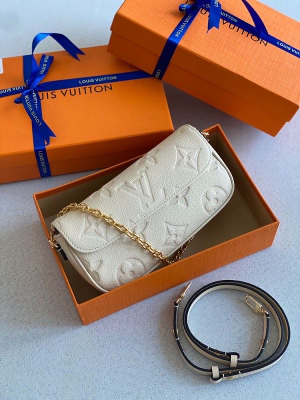 LV Monogram Ivy Wallet On Chain