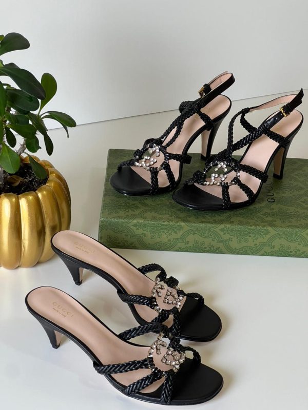Gucci Isa Crystal-Embellished Leather Sandals - Image 4