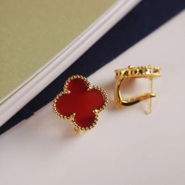 Van Cleef & Arpels Vintage Alhambra Earring - Image 4