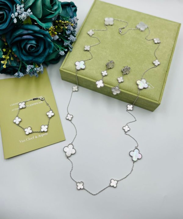 Van Cleef & Arpels Magic Alhambra Necklace - Image 3