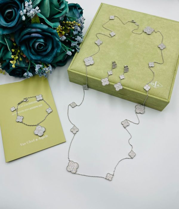 Van Cleef & Arpels Magic Alhambra Necklace - Image 4