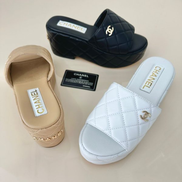 Chanel 2023 Interlocking CC Logo Slides