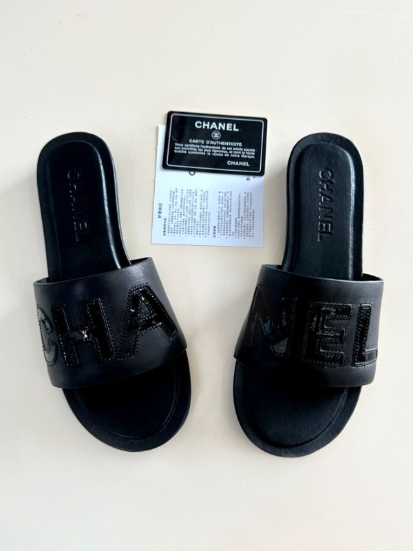 Chanel 23p Slide Sandal Slip On Flat - Image 3