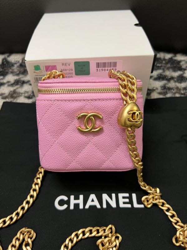Chanel 23p Heart Buckle Vanity Case - Image 5
