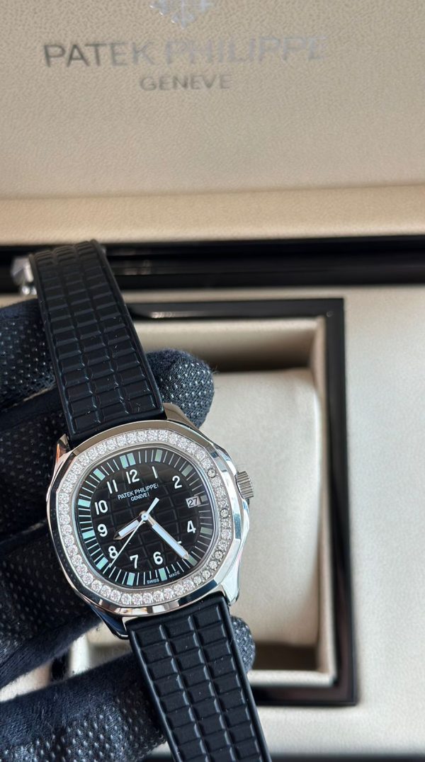 Patek Philippe Ladies Aquanaut Diamond Watch - Image 5