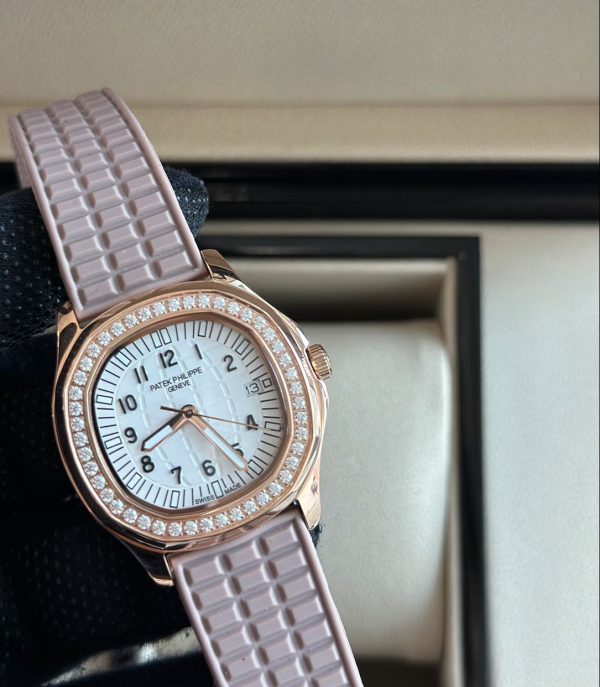 Patek Philippe Ladies Aquanaut Diamond Watch